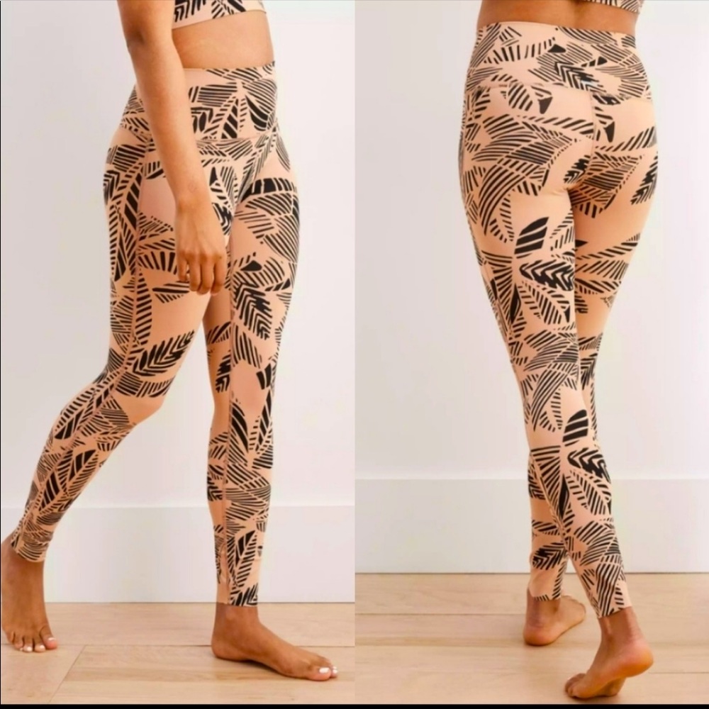 White & Grey: 7/8 leggings
